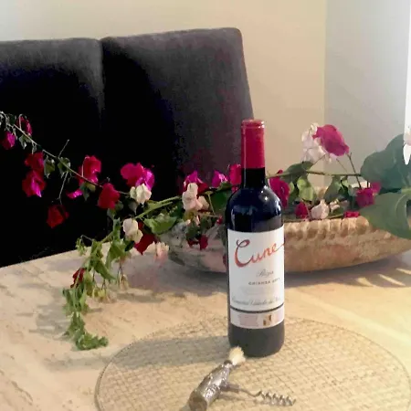 An With An Ocean View Apartmán